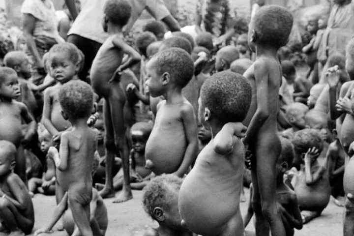 Starving Biafran children