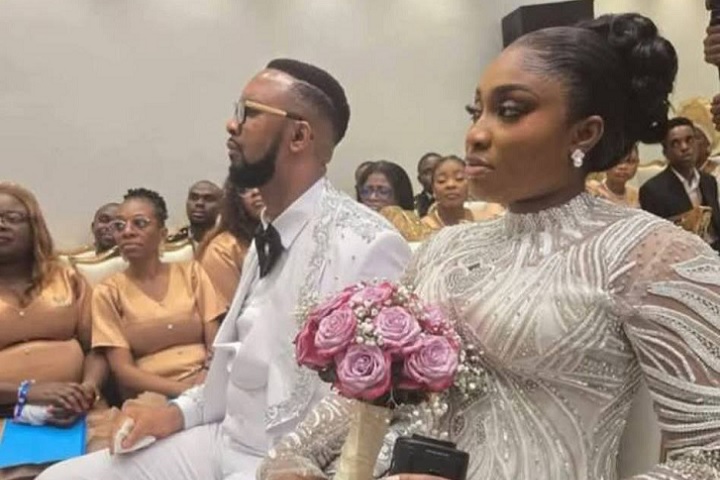 Pastor Chris Okafor during his wedding with Pearl after allegedly "dumping" Doris Ogala