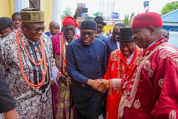 Governor Siminalayi Fubara in a handshake with traditional rulers