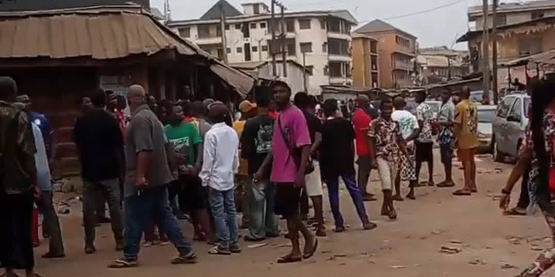 Traders loitering after Onitsha Main Market was shut down