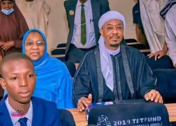 Emir of Kano, Khalifa Muhammad Sanusi II, in the classroom at Faculty of Law at Northwest University, Kano