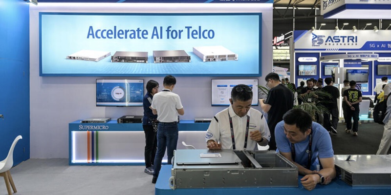 Three charged for stealing AI chips from US into China