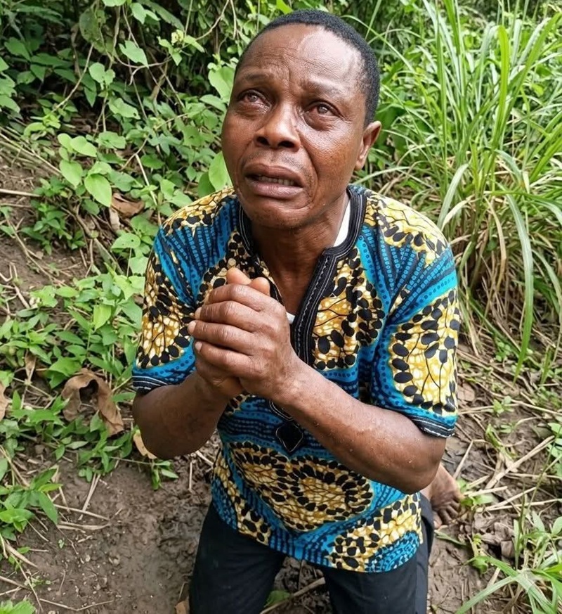 Michael Oyedokun pleading for his life before it was snuffed out