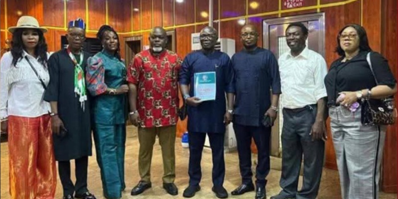 Hon. Ceekay Igara and his supporters after receiving Labour Party’s nomination form from factional chairman, Barrister Julius Abure