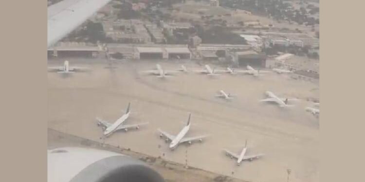 Iran's KC-707 ELINT reconnaissance plane, two Boeing 747 transport aircraft, and C-130s sighted at Pakistan's airport