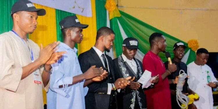 Students of Chukwuemeka Odumegwu Ojukwu University, Igbariam campus, Anambra State