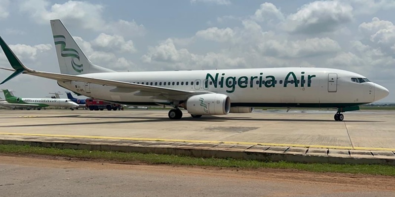 The fraudulent "Nigeria Air Boeing 737-860 ET-APL 40965"