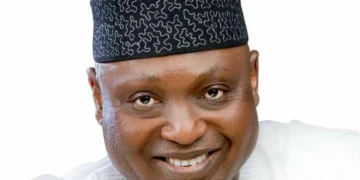 [VIDEO] VOTE BUYING? APC Campaign Truck Distributes Bread Ahead of Ekiti Election
