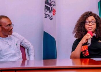 First Lady of Akwa Ibom State, Lady Helen Eno Obareki (right) addressing the delegation as AbasiAndikan listens with rapt attention