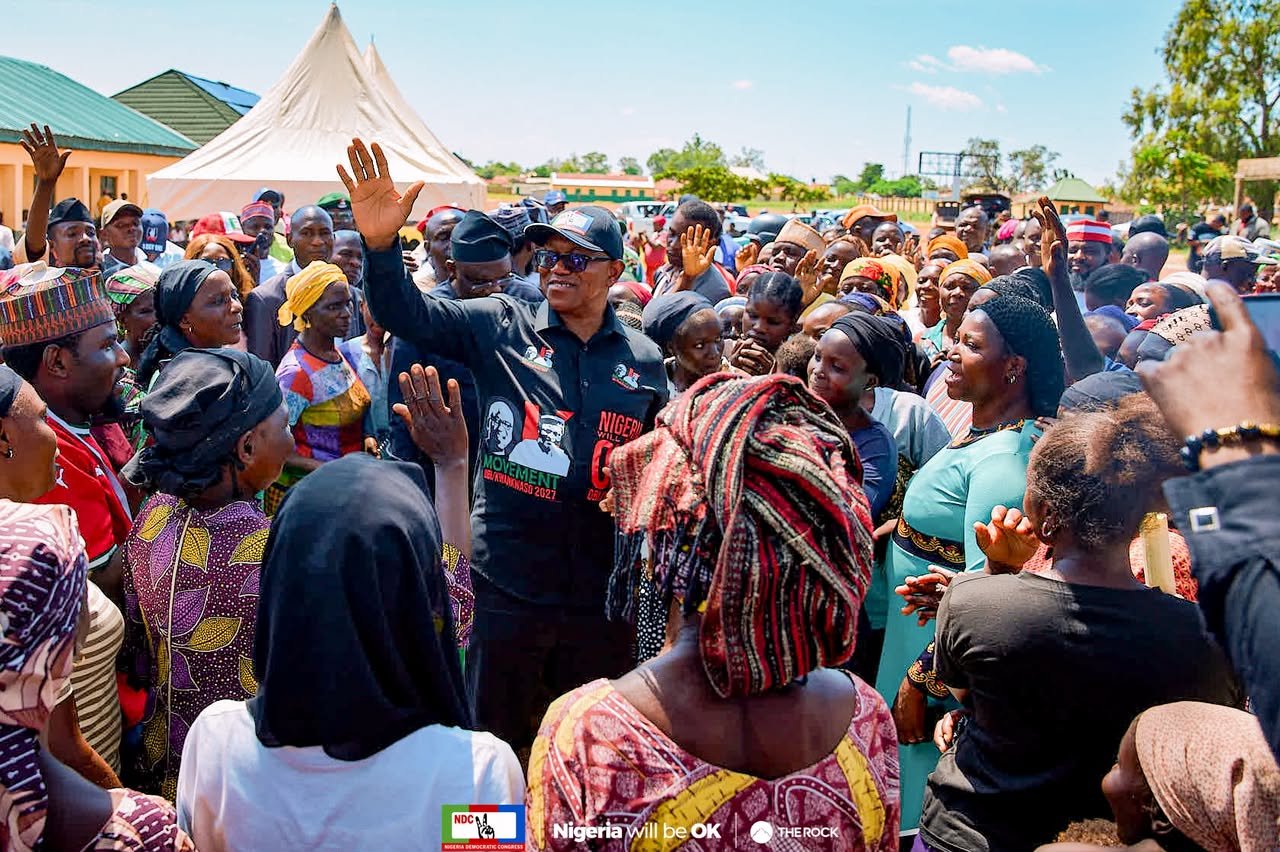 Peter Obi in Mangu with internally displaced persons (IDPS)
